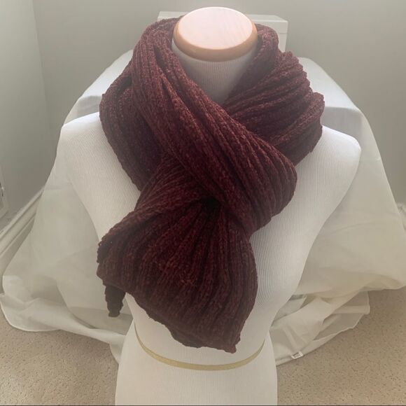 Henri Bendel Scarf - Maroon - EUC - Picture 6 of 6